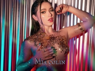 Mia_colin