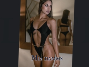 Mia_damms