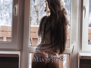 Mia753578