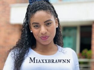 Miaxxbrawnn