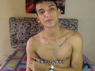 Tyronxx
